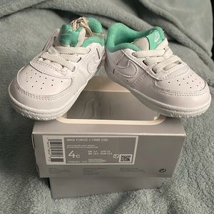 BNIB Baby Air Force 1 4c